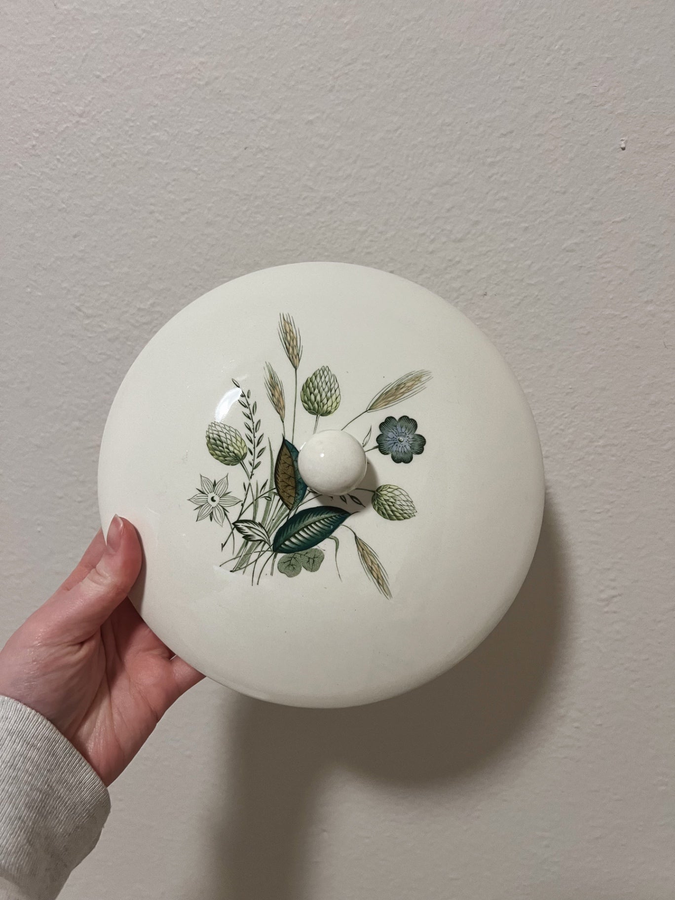 Vintage Wood & Sons England Clovelly Serving Dish w/ Lid