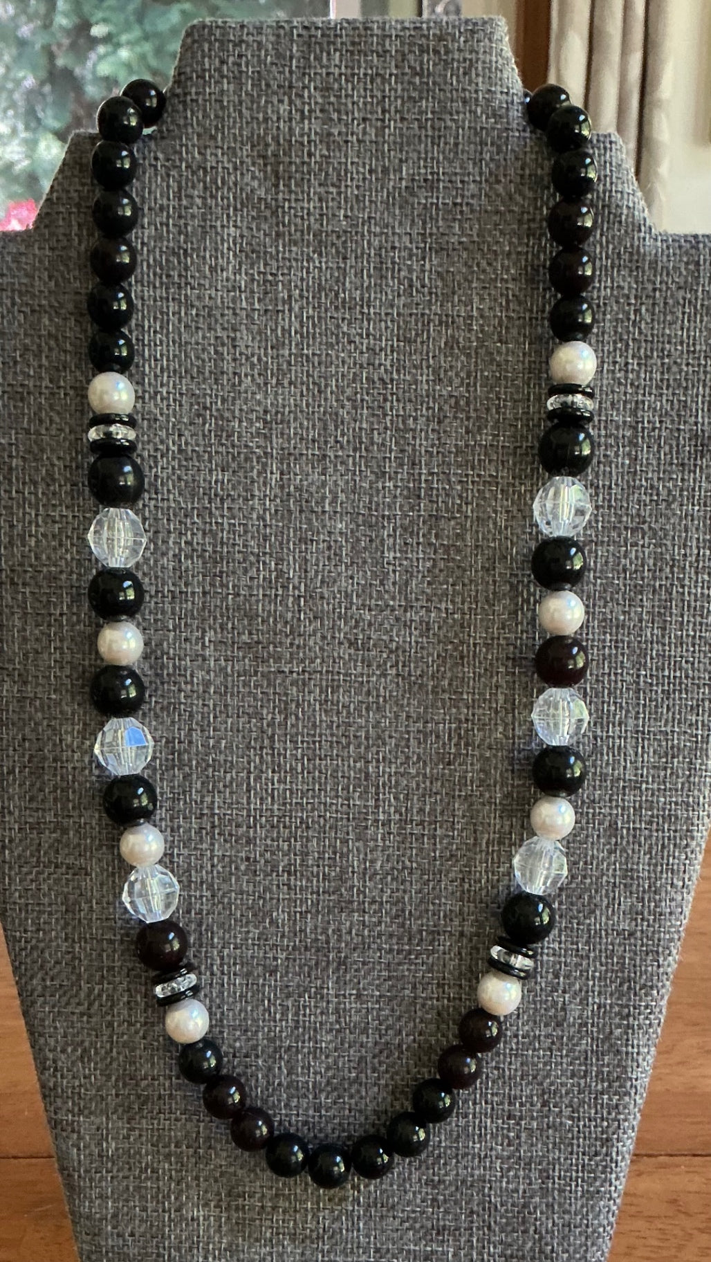 Costume bead necklace