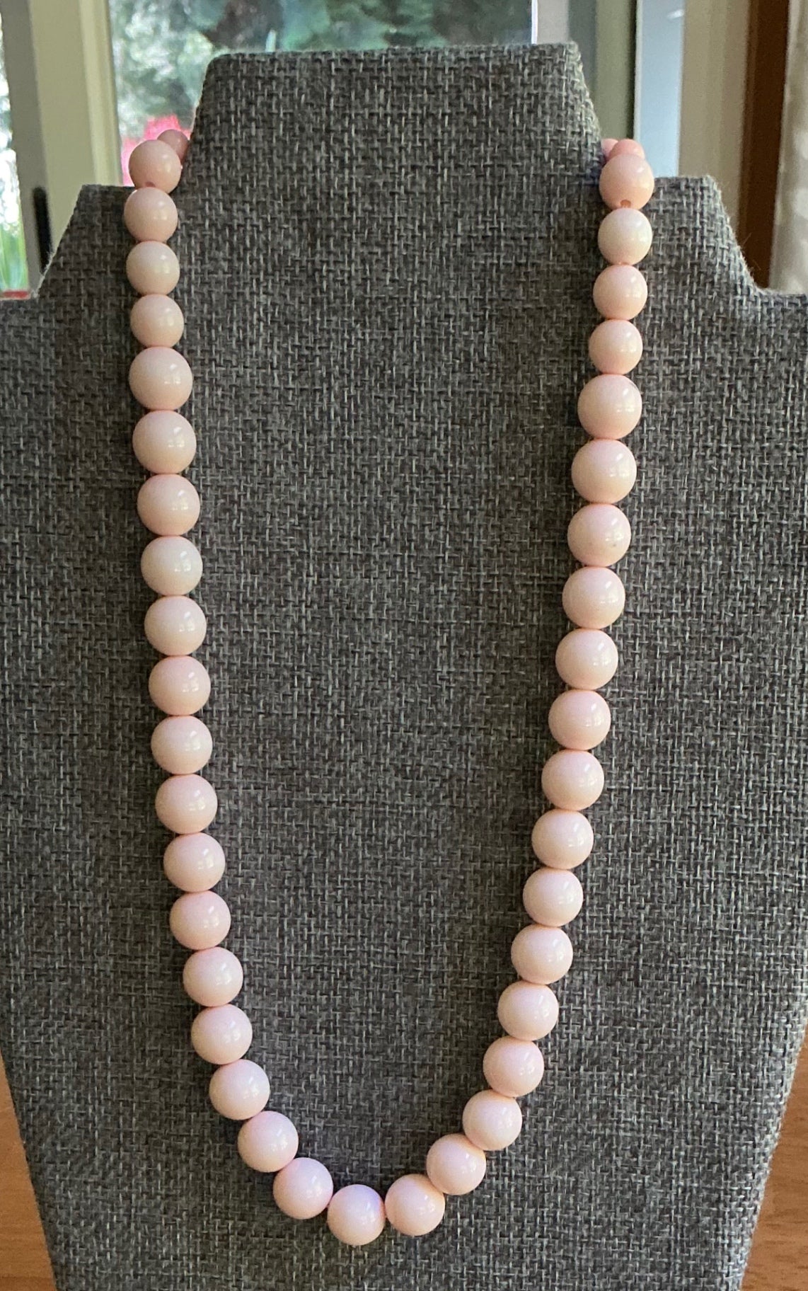 Light pink lucite bead necklace