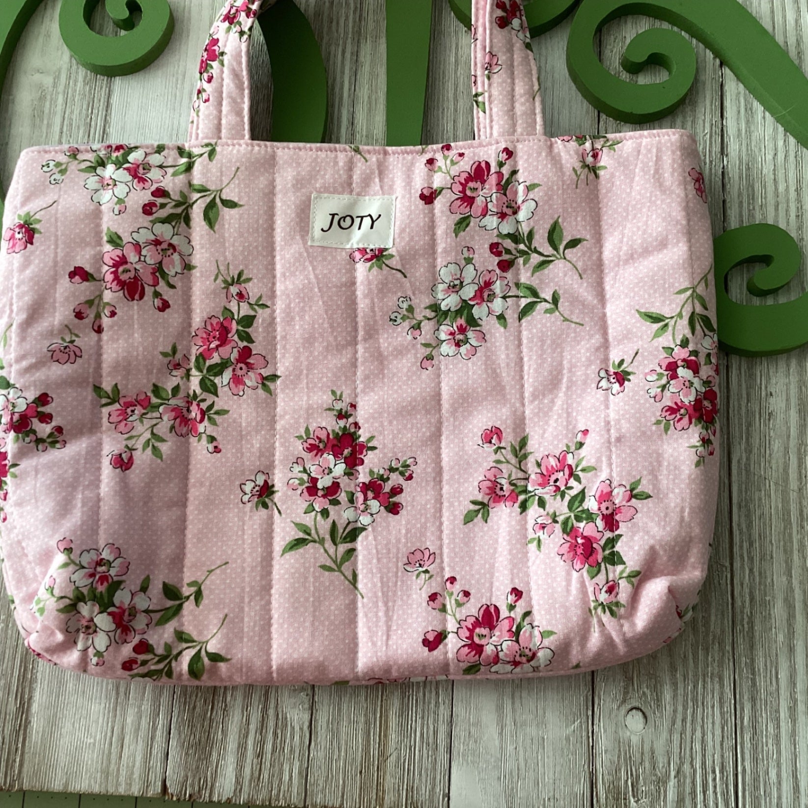 Tote bag