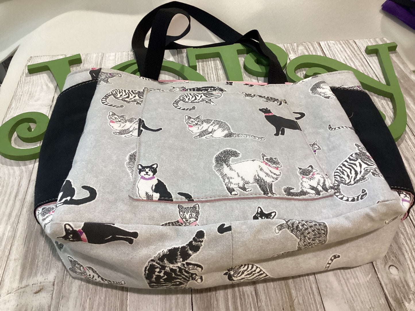 Tote bag