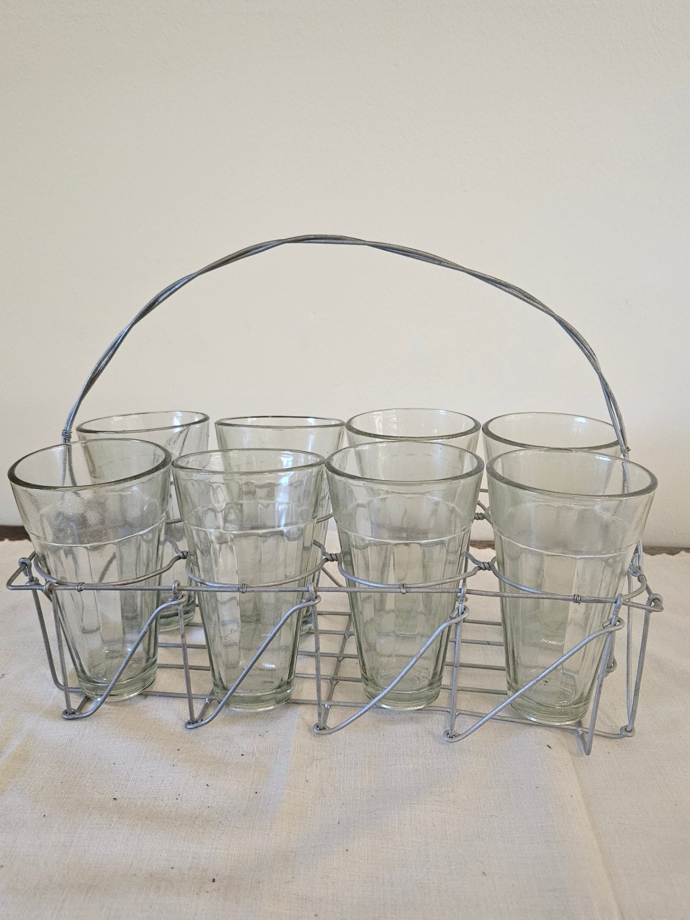 8 glasses in wire caddy