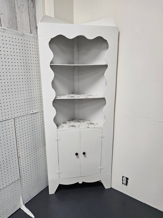 Vintage corner shelf