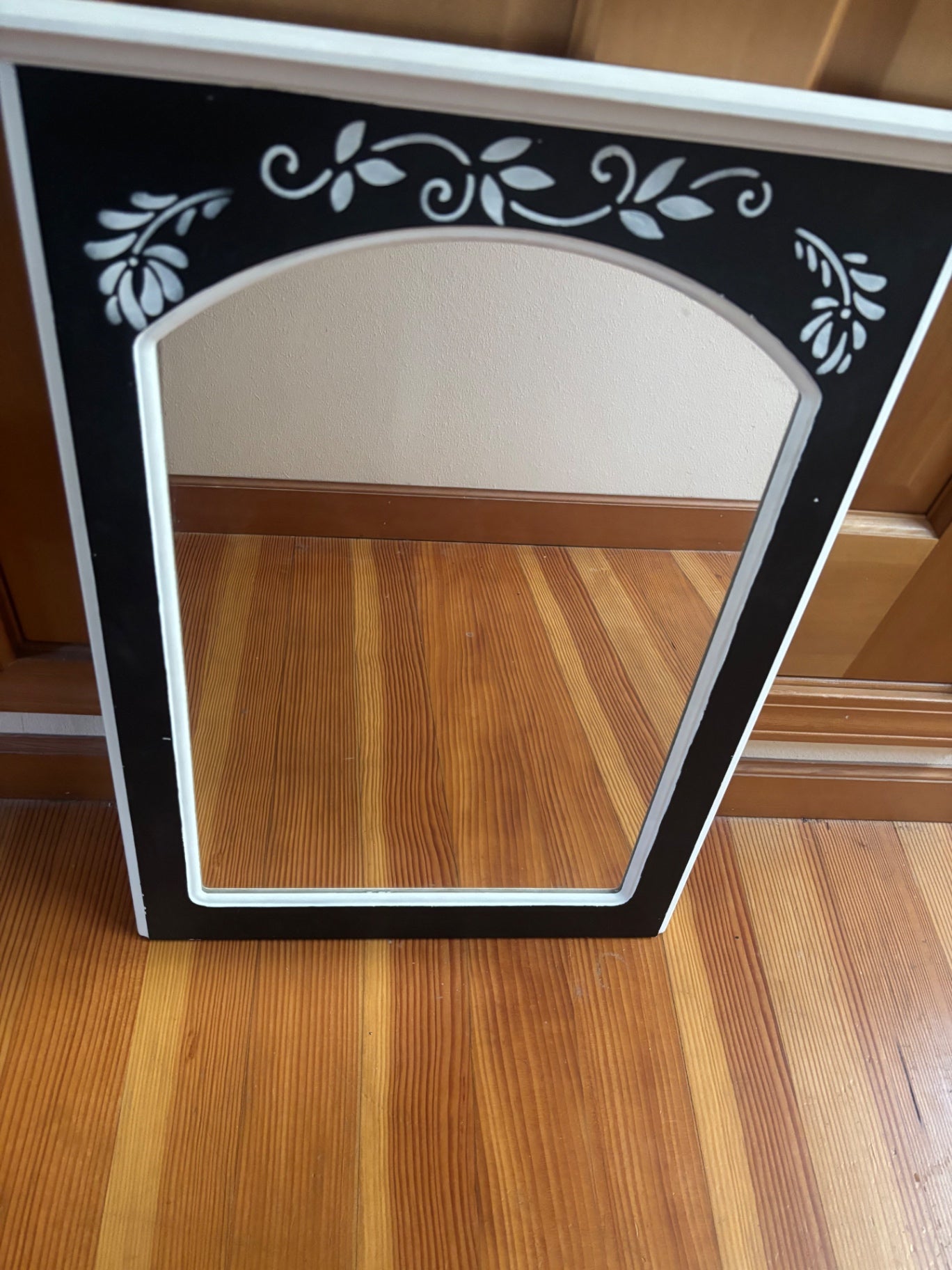 Hand painted pedestal table & mirror set