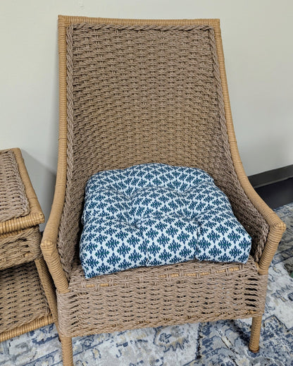 Faux Woven Wicker & Metal Chair with Table