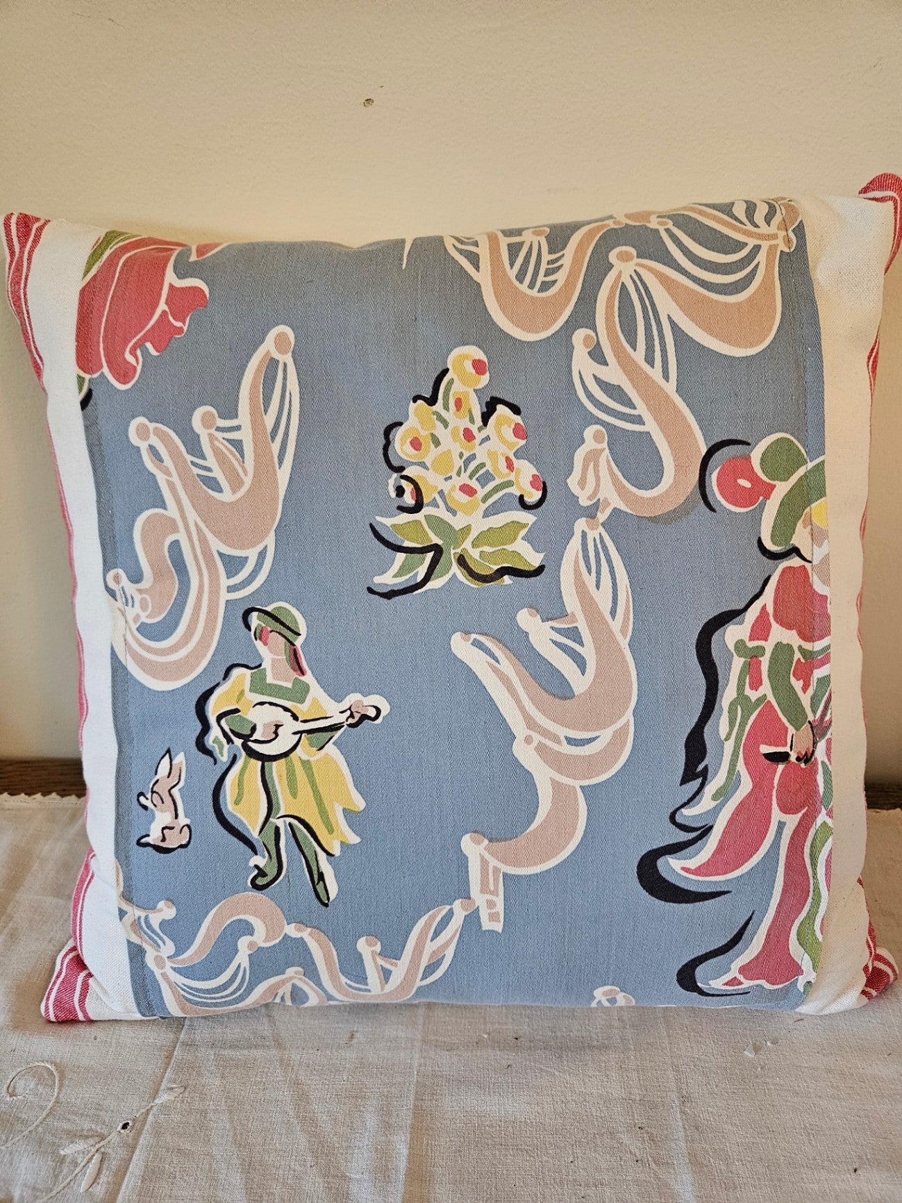 Vintage floral print pillow approx 32x32