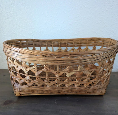 Vtg. Wide Weave Oval Basket