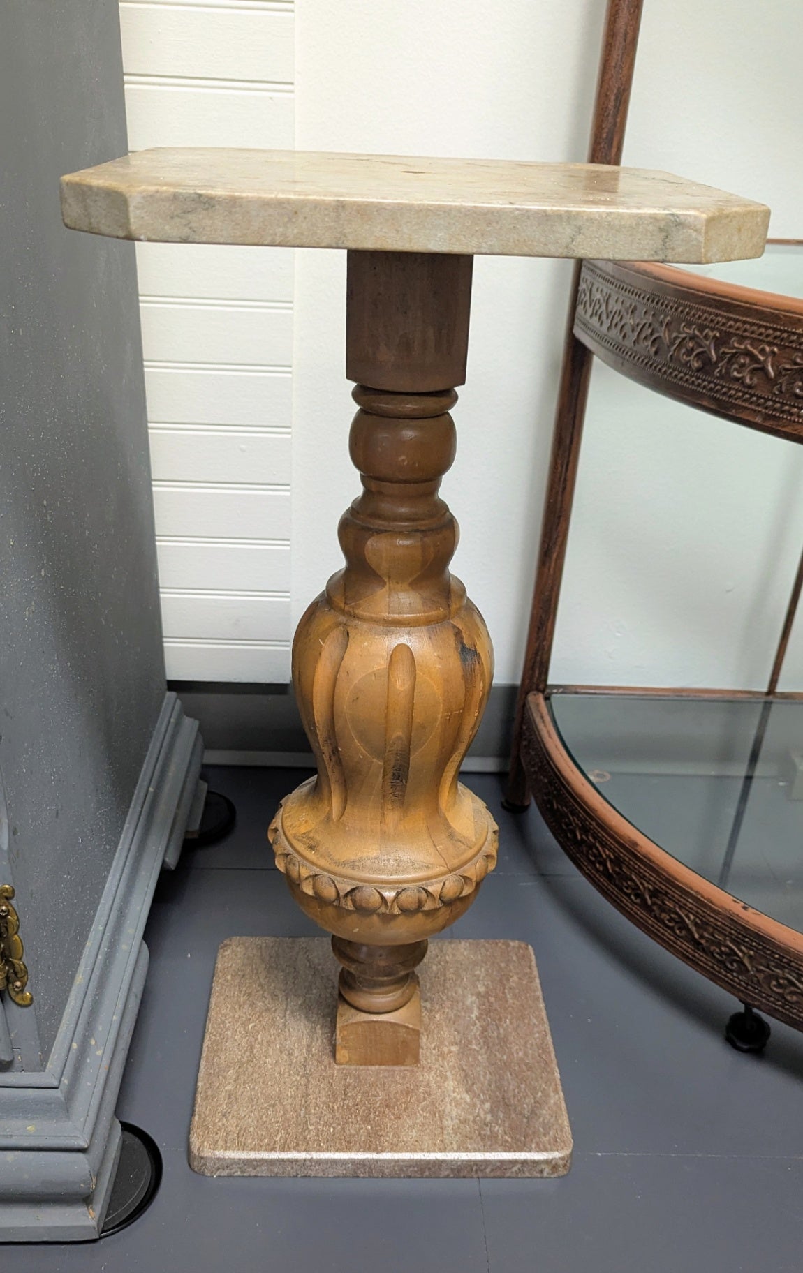 Vtg. Pedestal Plant Stand
