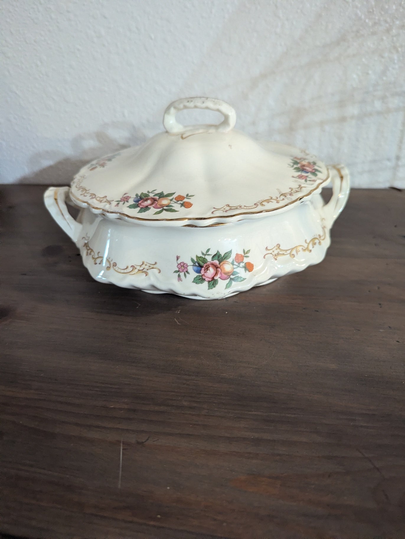 Vtg. Homer Laughlin Covered Serving Dish