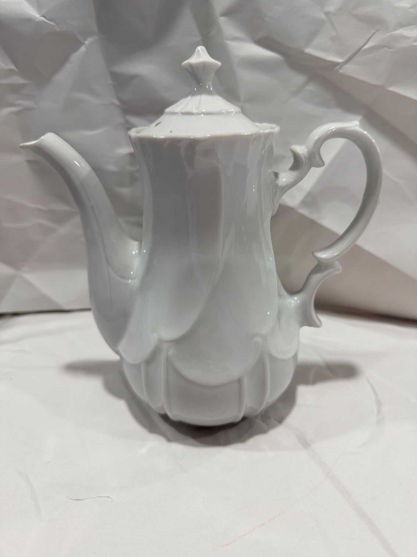 Vtg White Porcelain or Ironstone Teapot