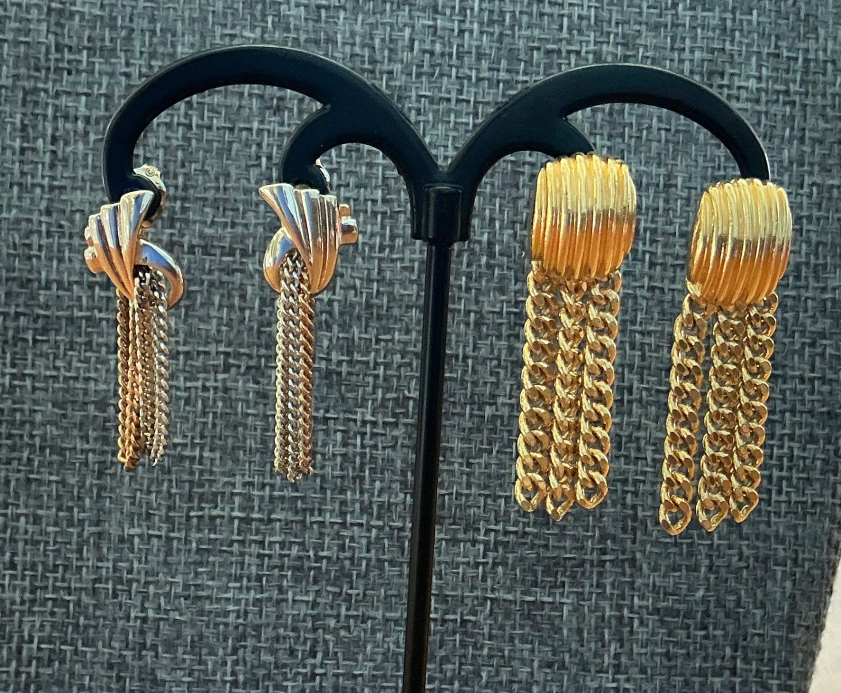VTG. Avon Chain Earrings
