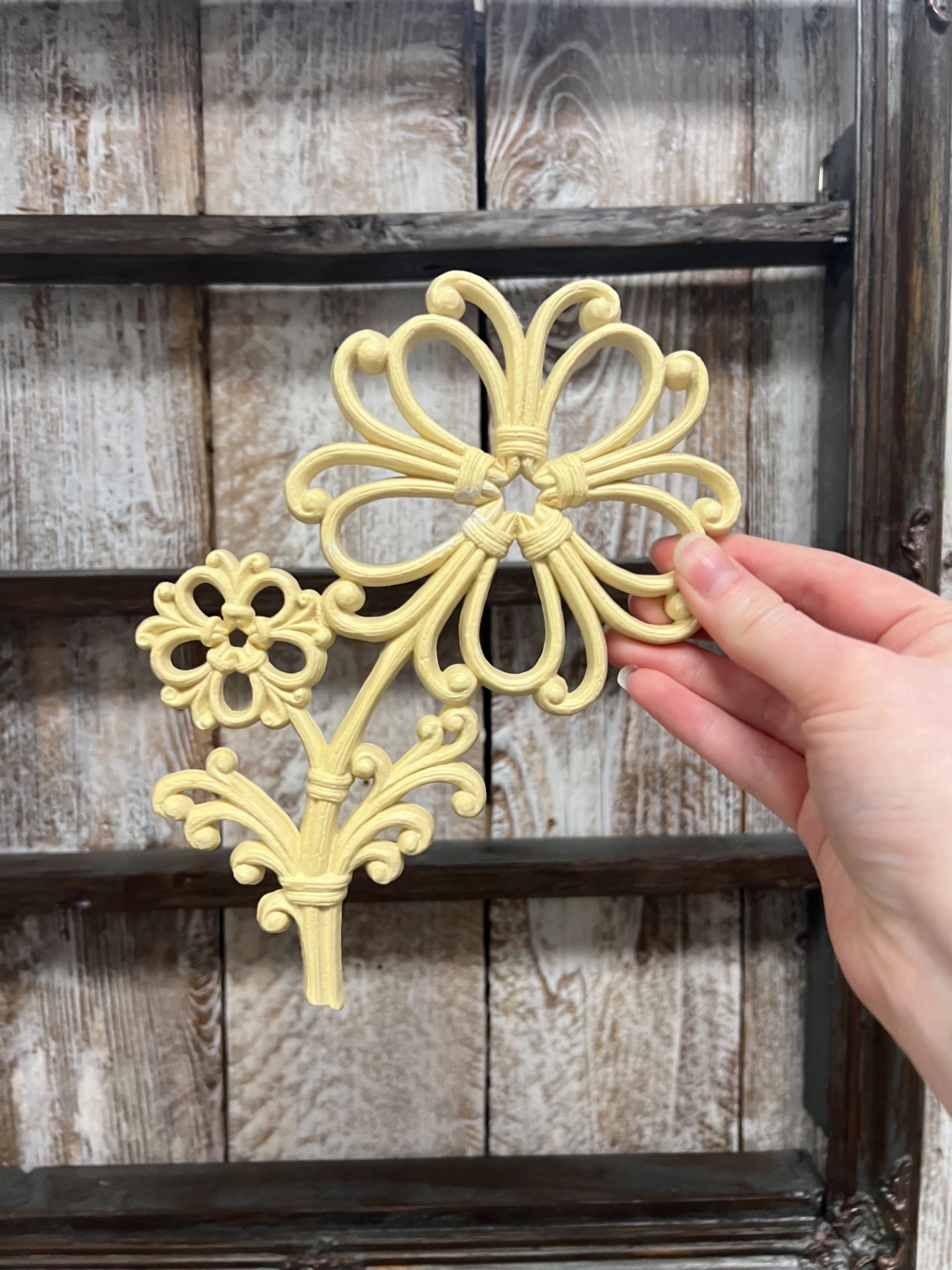 Vintage Homco Syroco Flower Wall Hanger