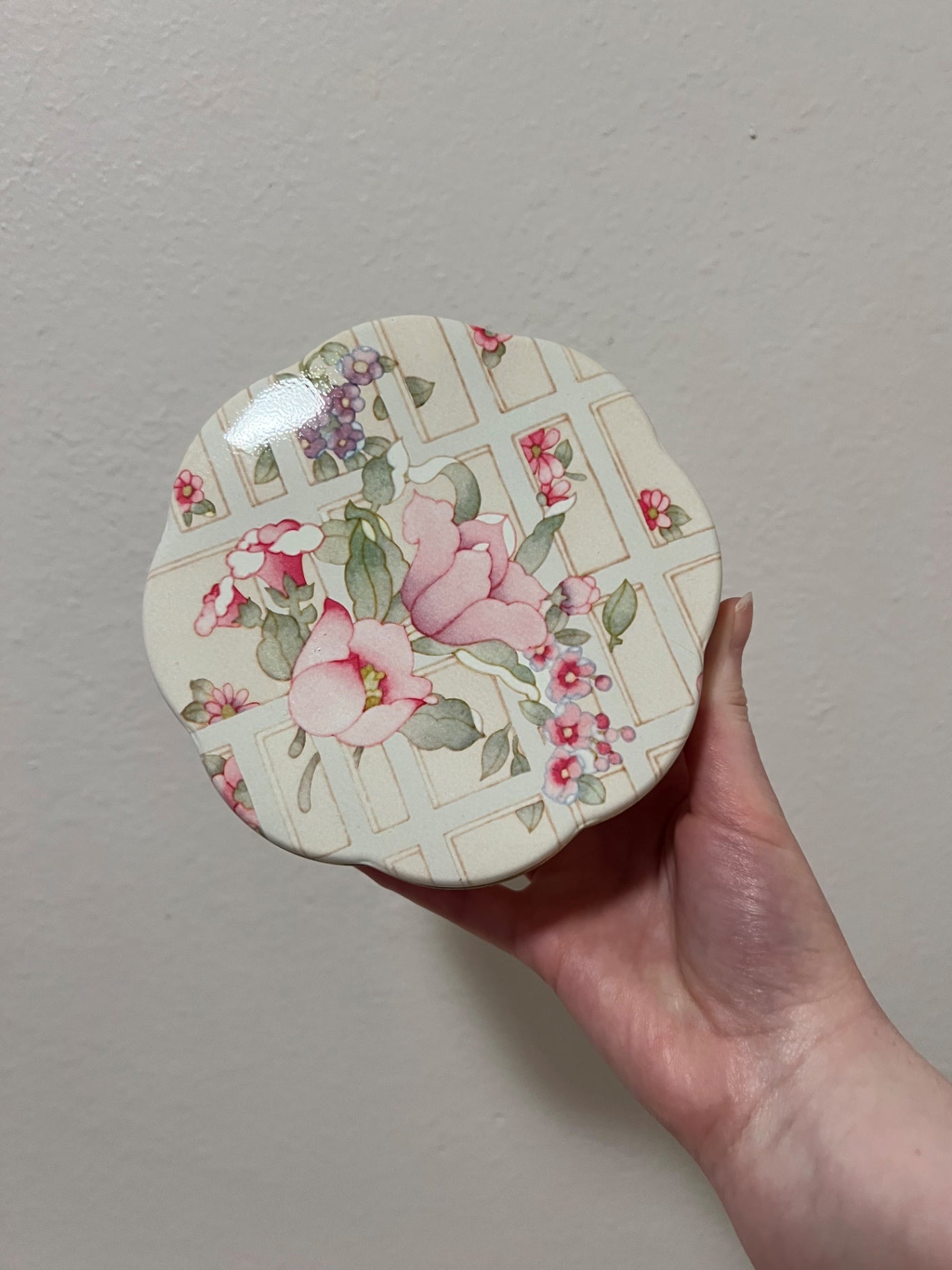 1980's Vintage Avon "Tender Blossoms" Floral Tin