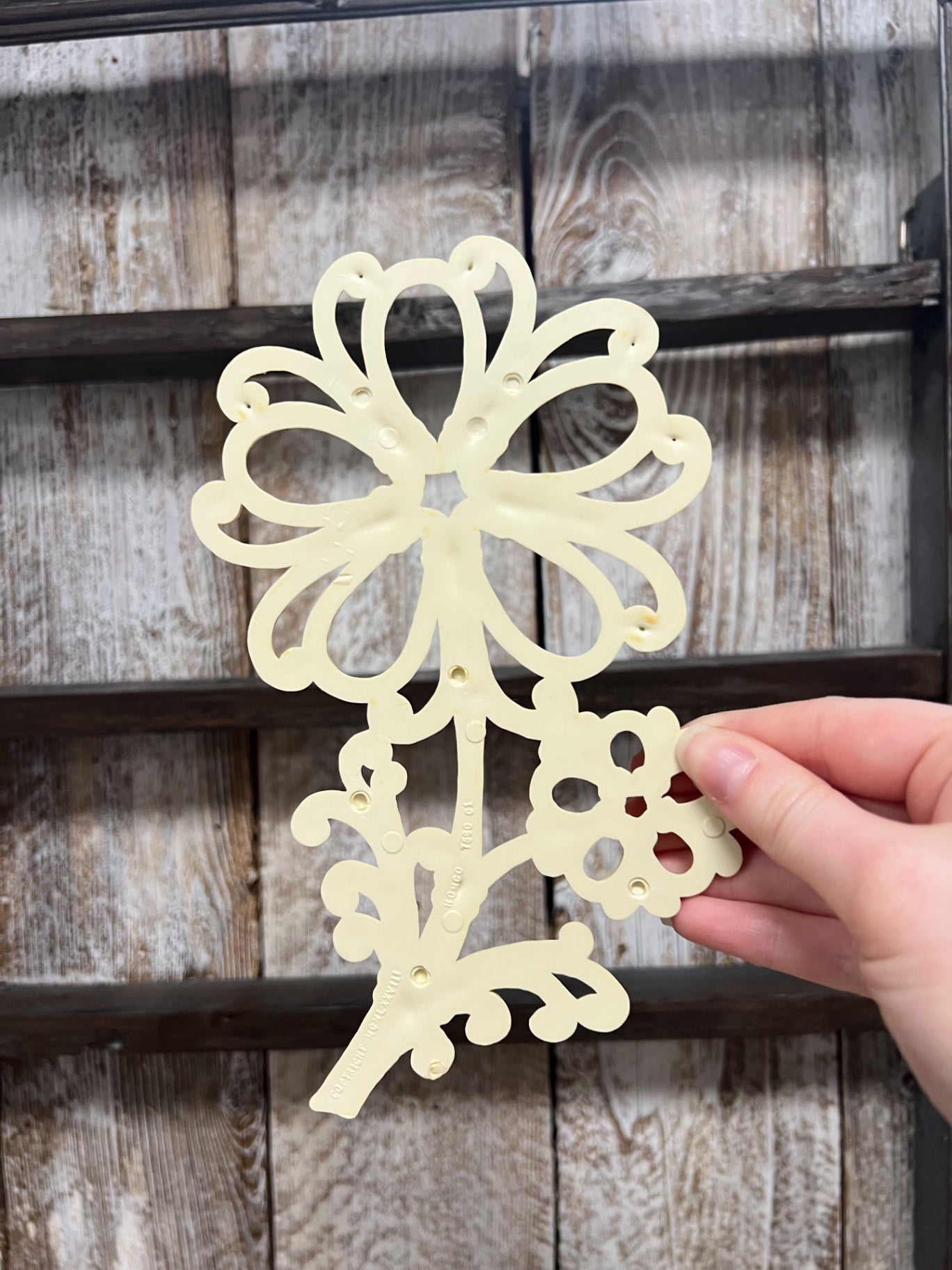 Vintage Homco Syroco Flower Wall Hanger