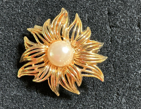 VTG. Brooch