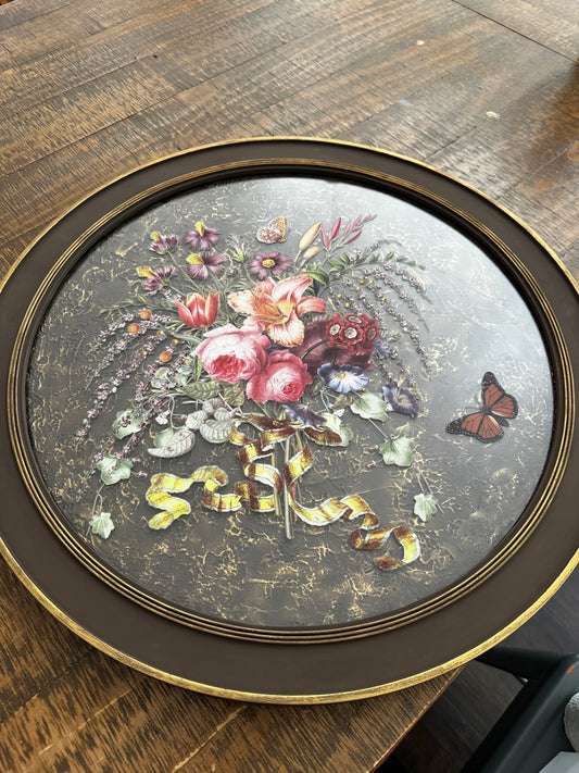 Large round picture with flowers and butterfly