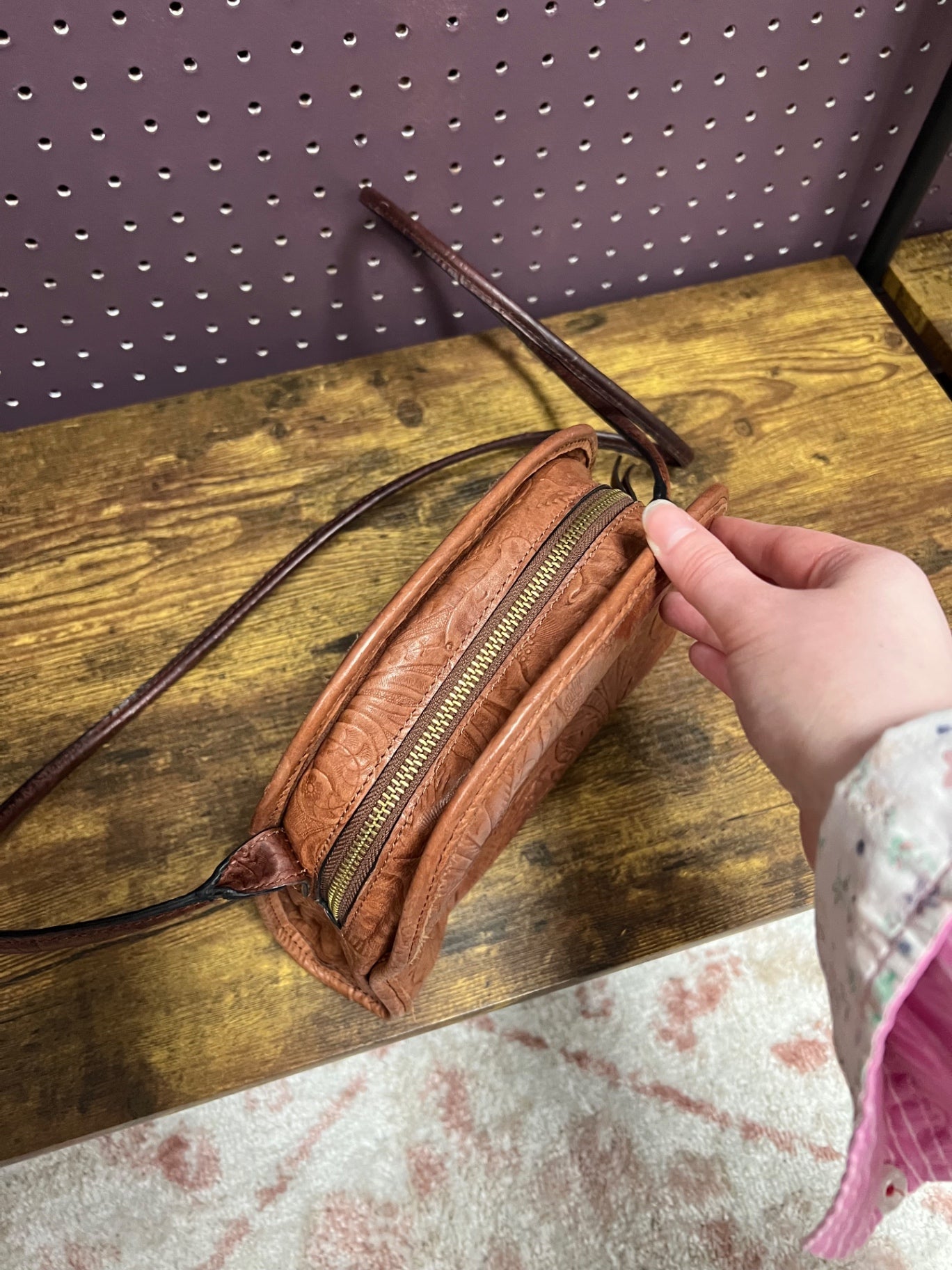 Vintage Margot Tooled Crossbody Clam Shell Purse