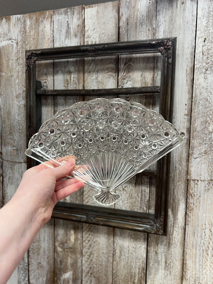 Vtg. Fenton Daisy and Button Glass Fan Dish