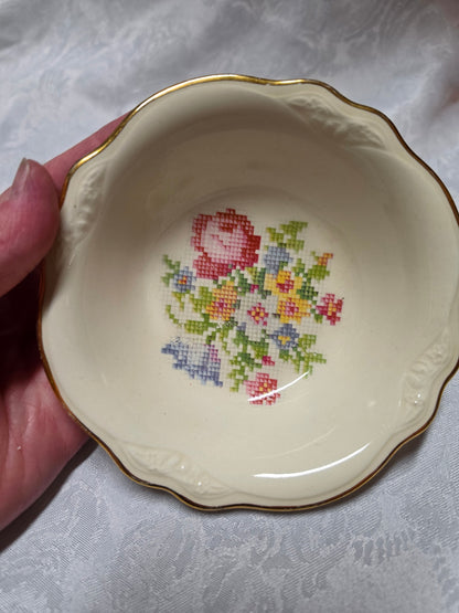 homer laughlin petit point gold rim bowl