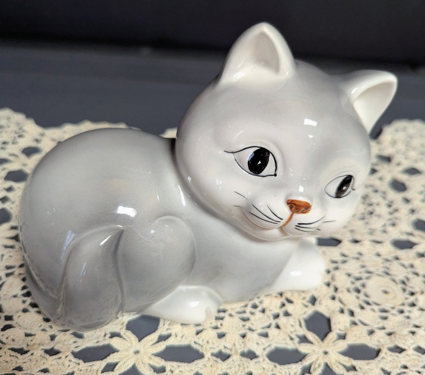 Vtr. Otagiri Japanese Cat Figurine