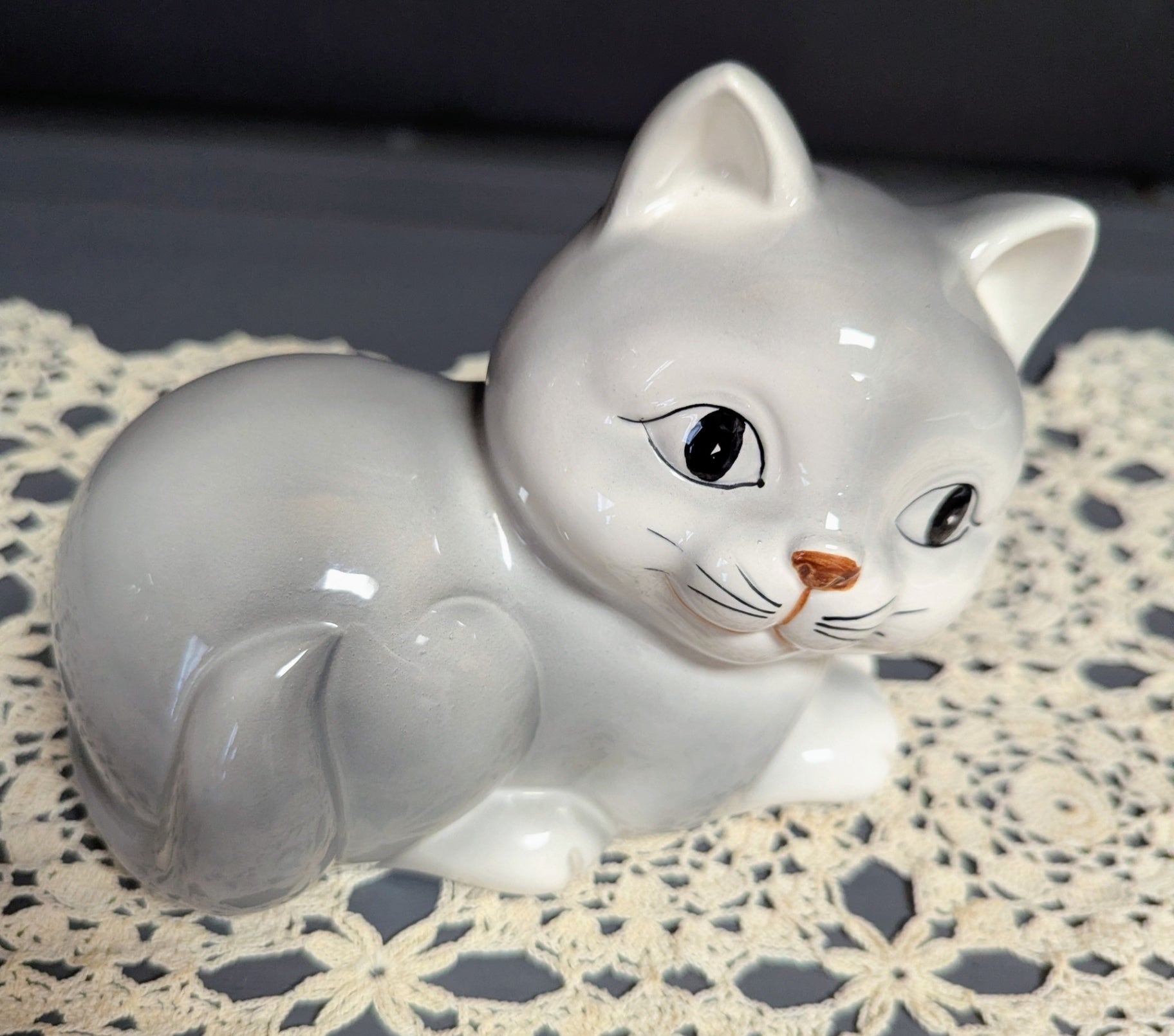 Vtr. Otagiri Japanese Cat Figurine