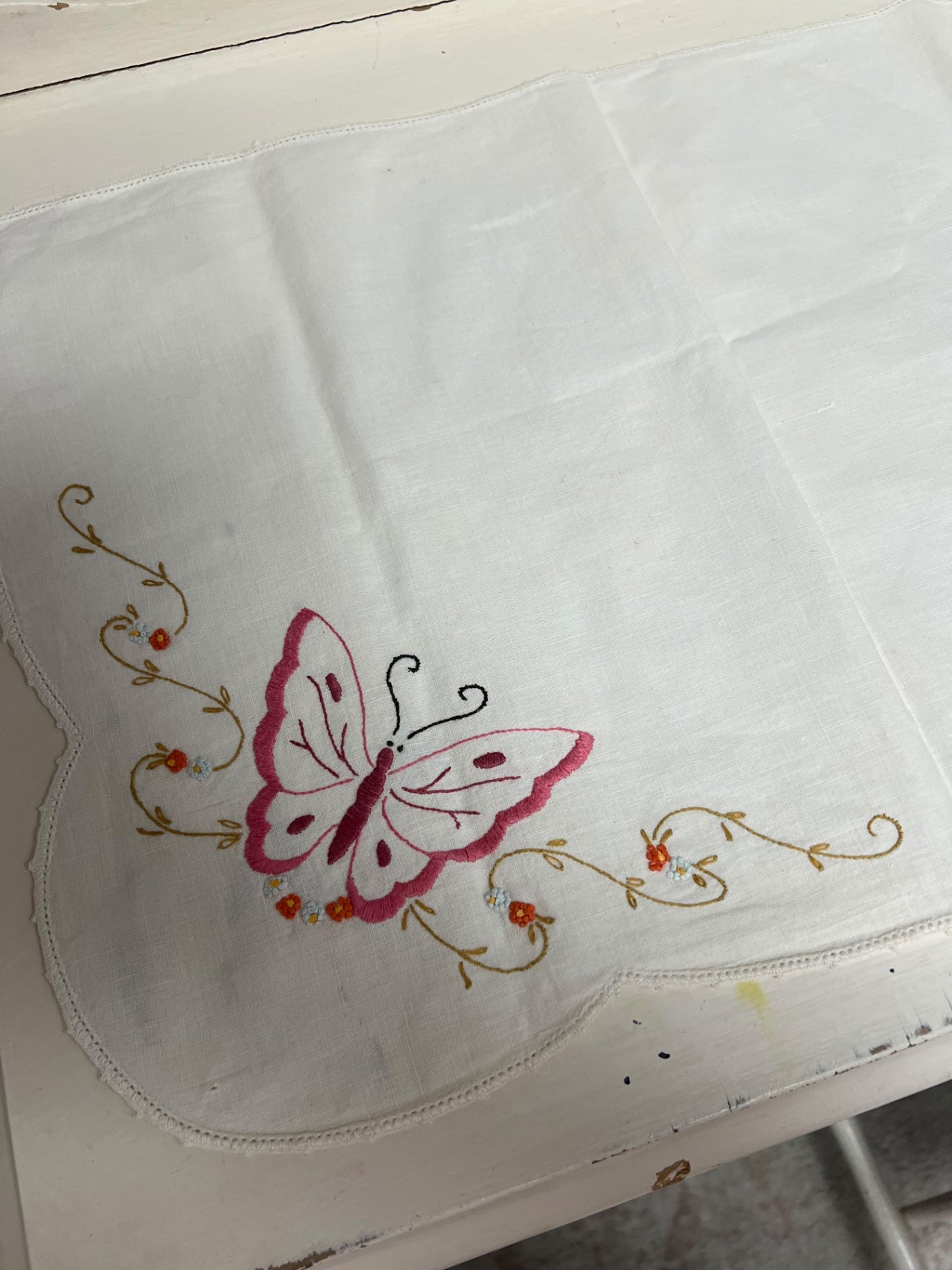 Vintage Butterfly Embroidered Table Runner