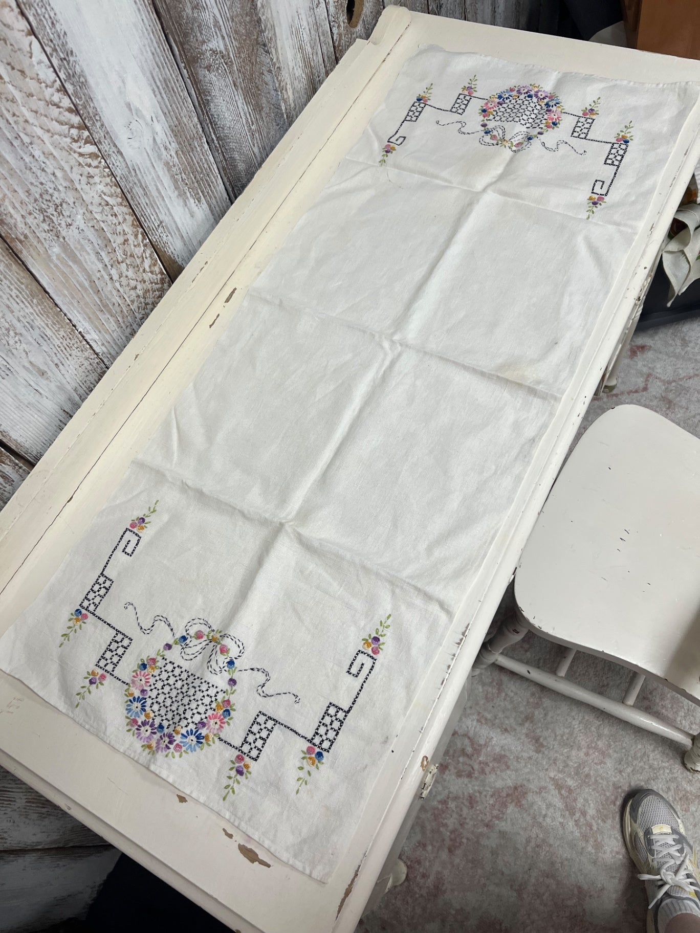 Vintage Floral Embroidered Table Runner