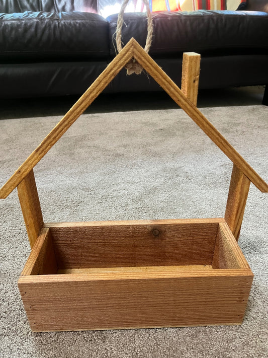 Hanging planter box