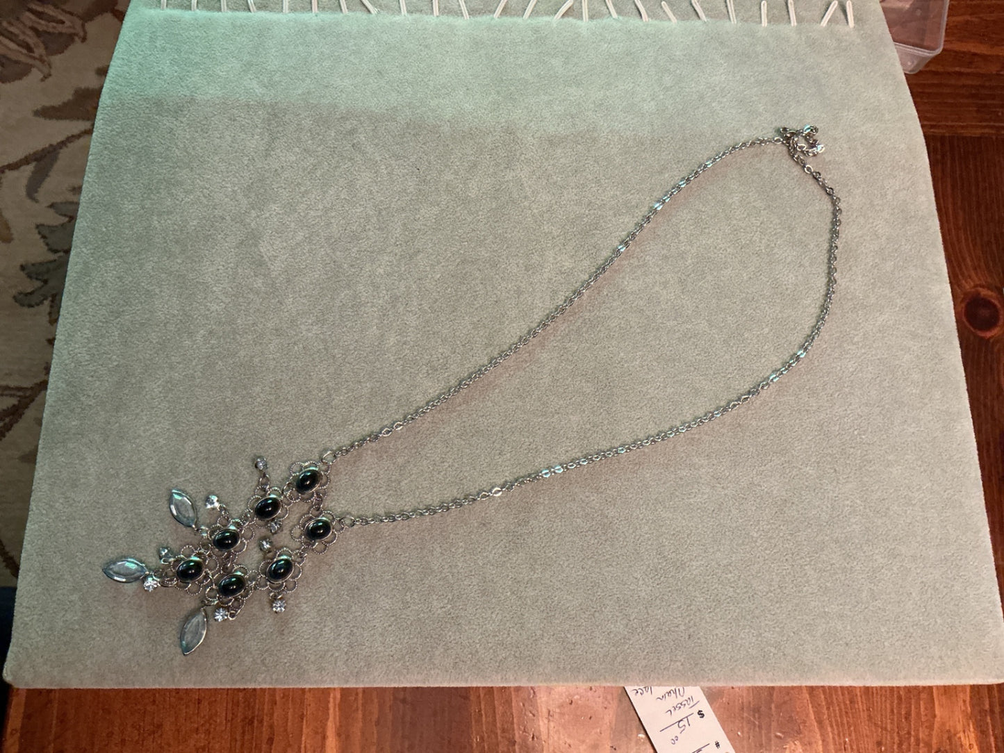 VTG blue rhinestone & beadnecklace