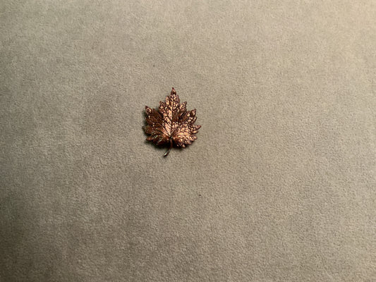 Maple leaf brooch