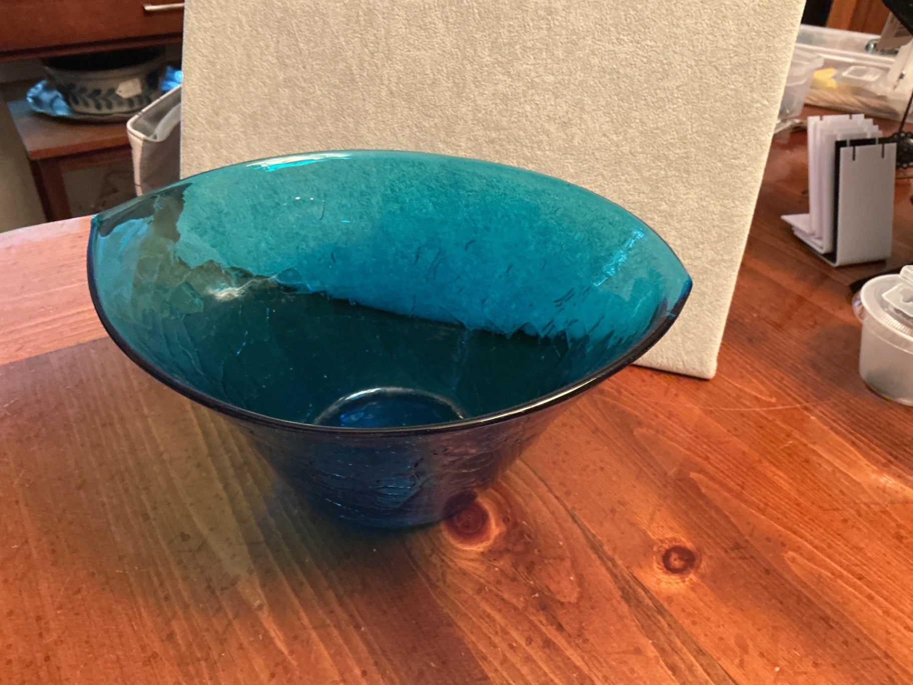 Crackle glass bowl