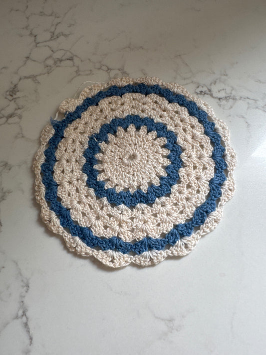 Blue/Cream Round Doily 