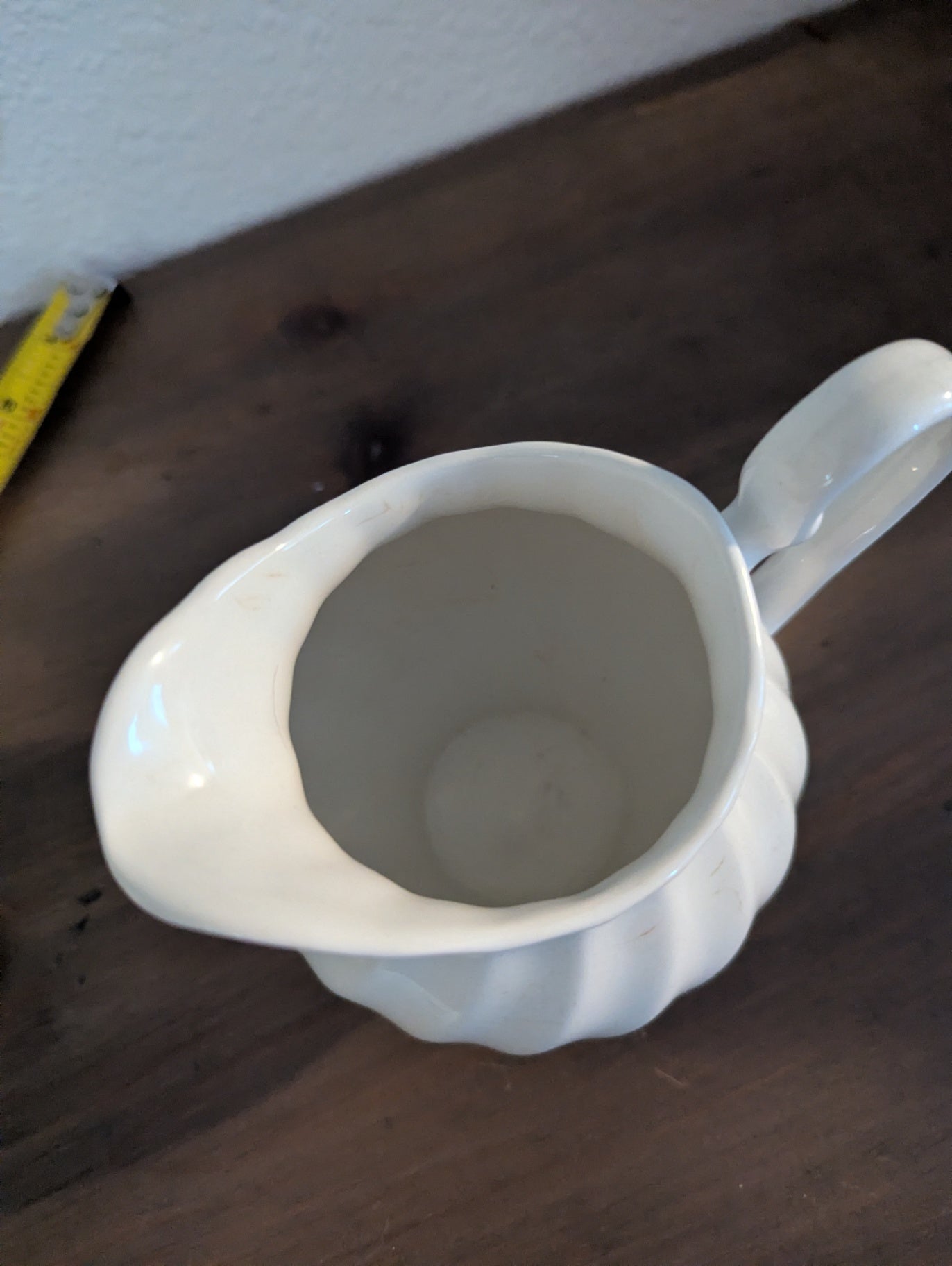 Vtg. Johnson's Bros Regency White Swirl Crameamer