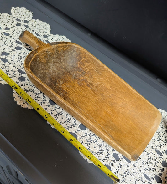 Ant. Primitive Wood Grain Scoop