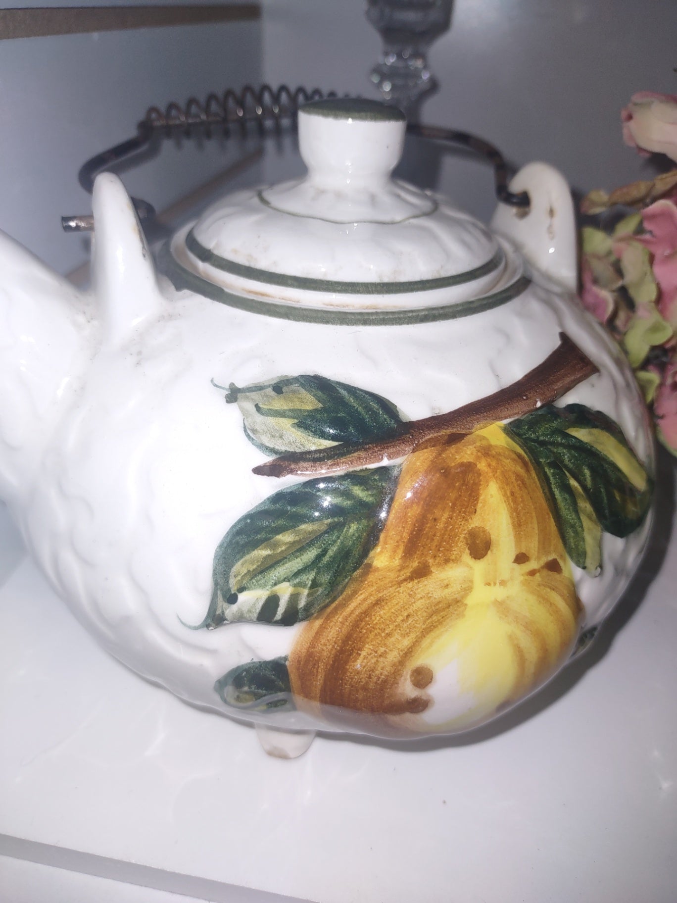 Tea pot pear