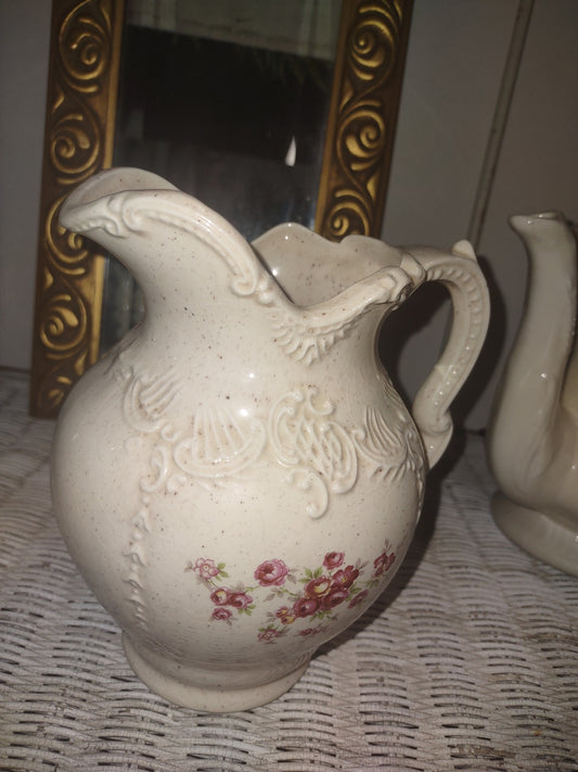 Water pitcher white