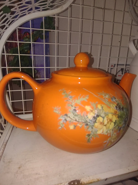 Tea pot orange