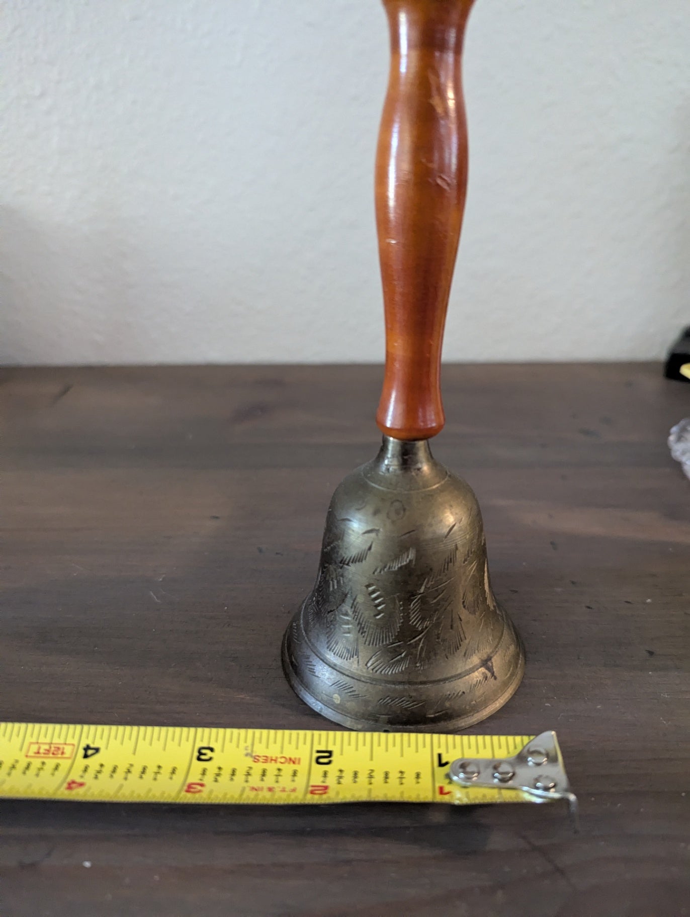 Vtg. "Bells of Sarna Etched Bradd Bell