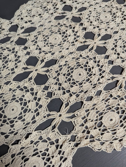 Vtg. Cotton Lace Table Runner 