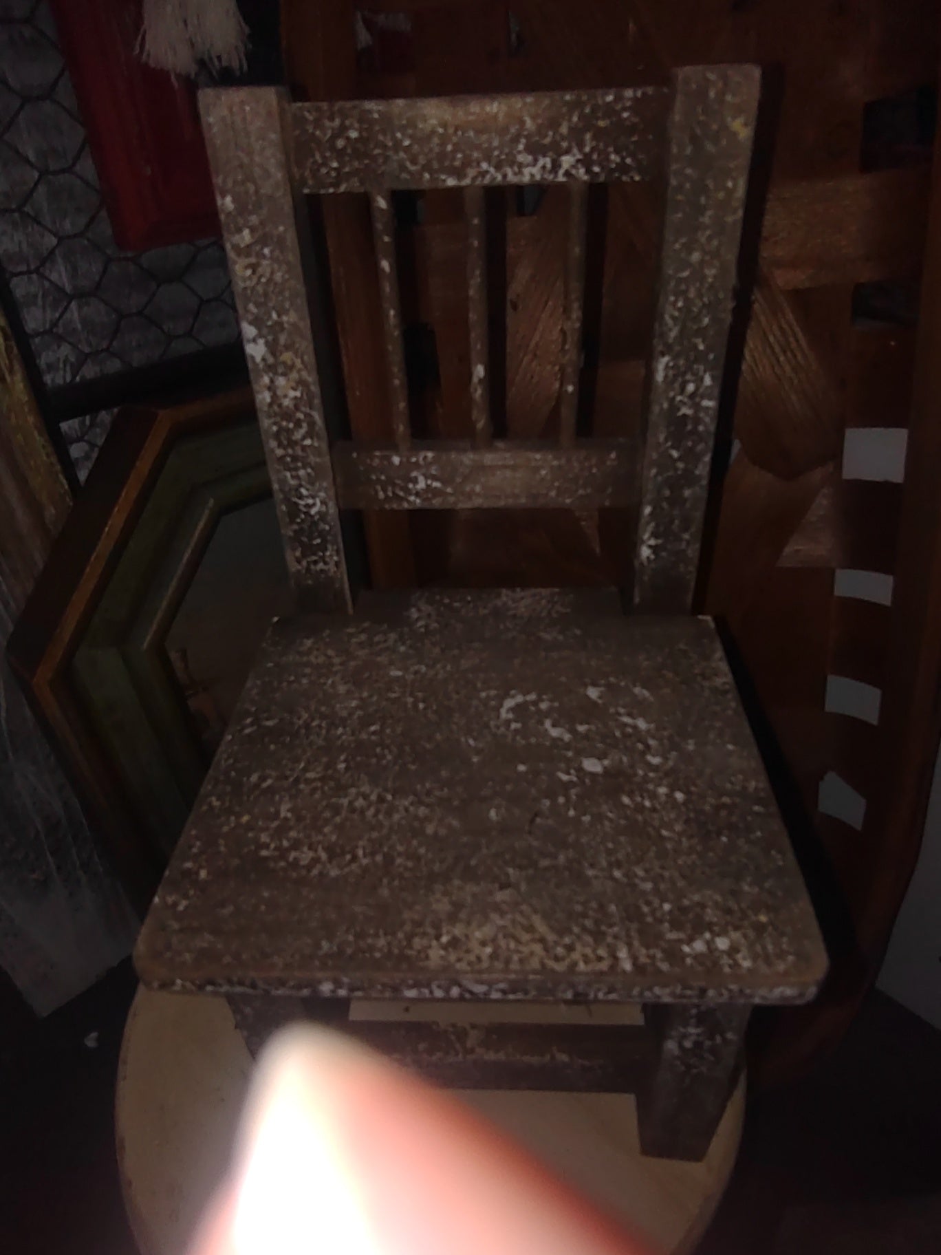 Small wood chair 