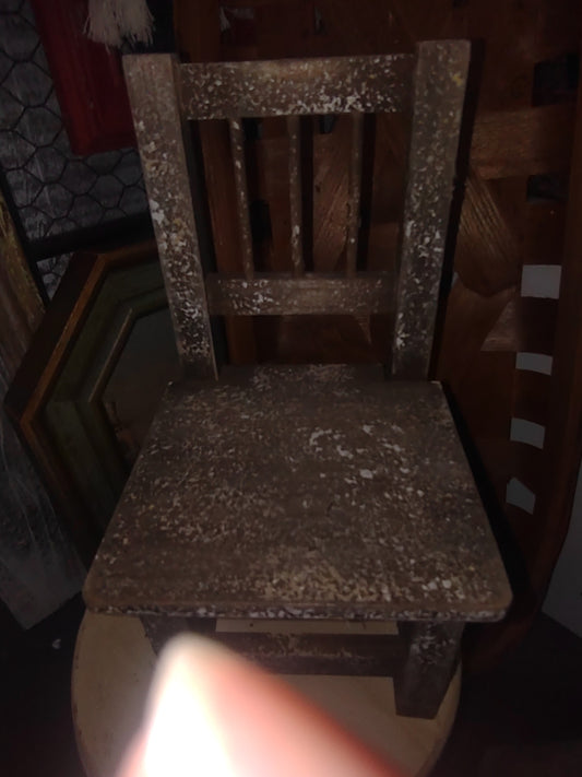 Small wood chair 