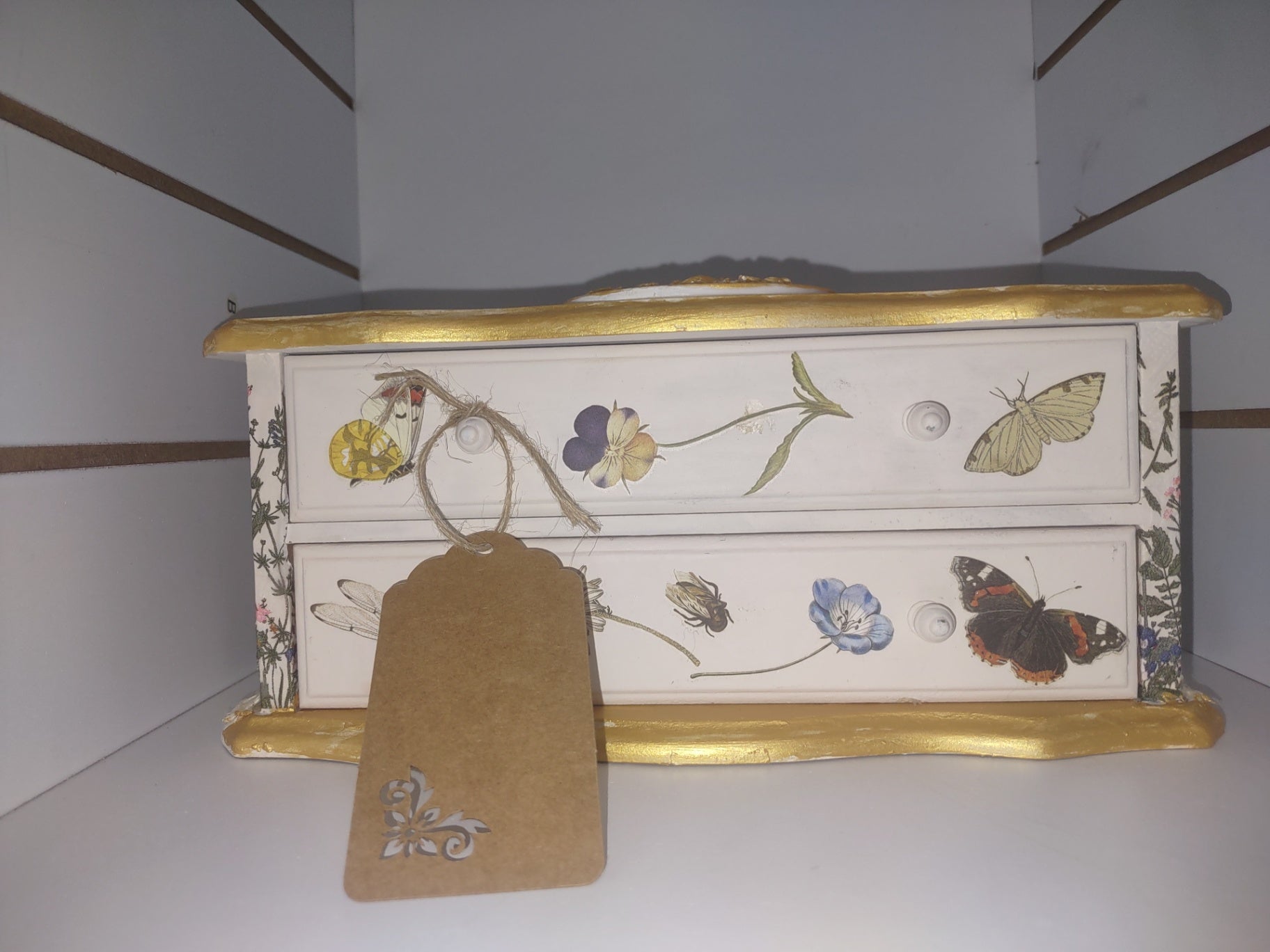 Jewelry box gold