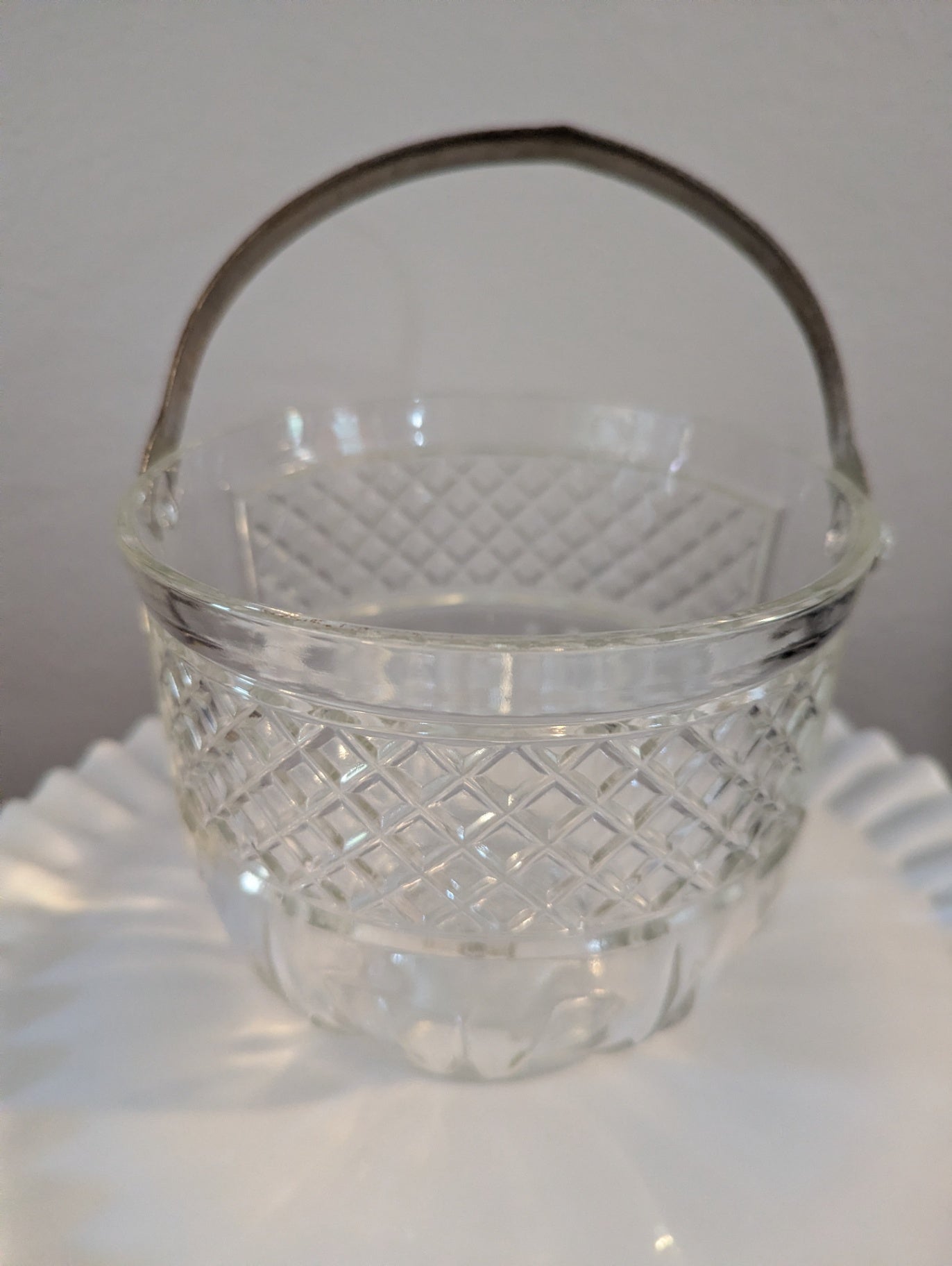 MCM diamond Point Glass Ice Bucket W/Vtg. Matches