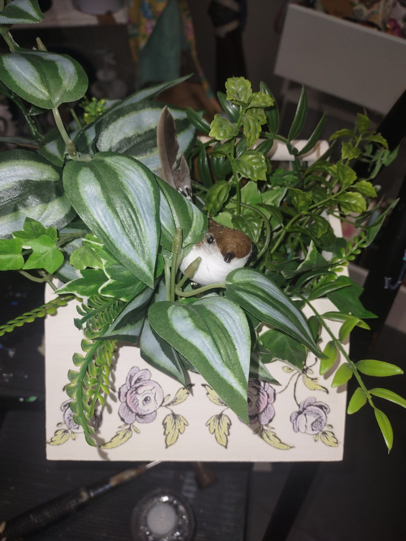 Tote with plants 