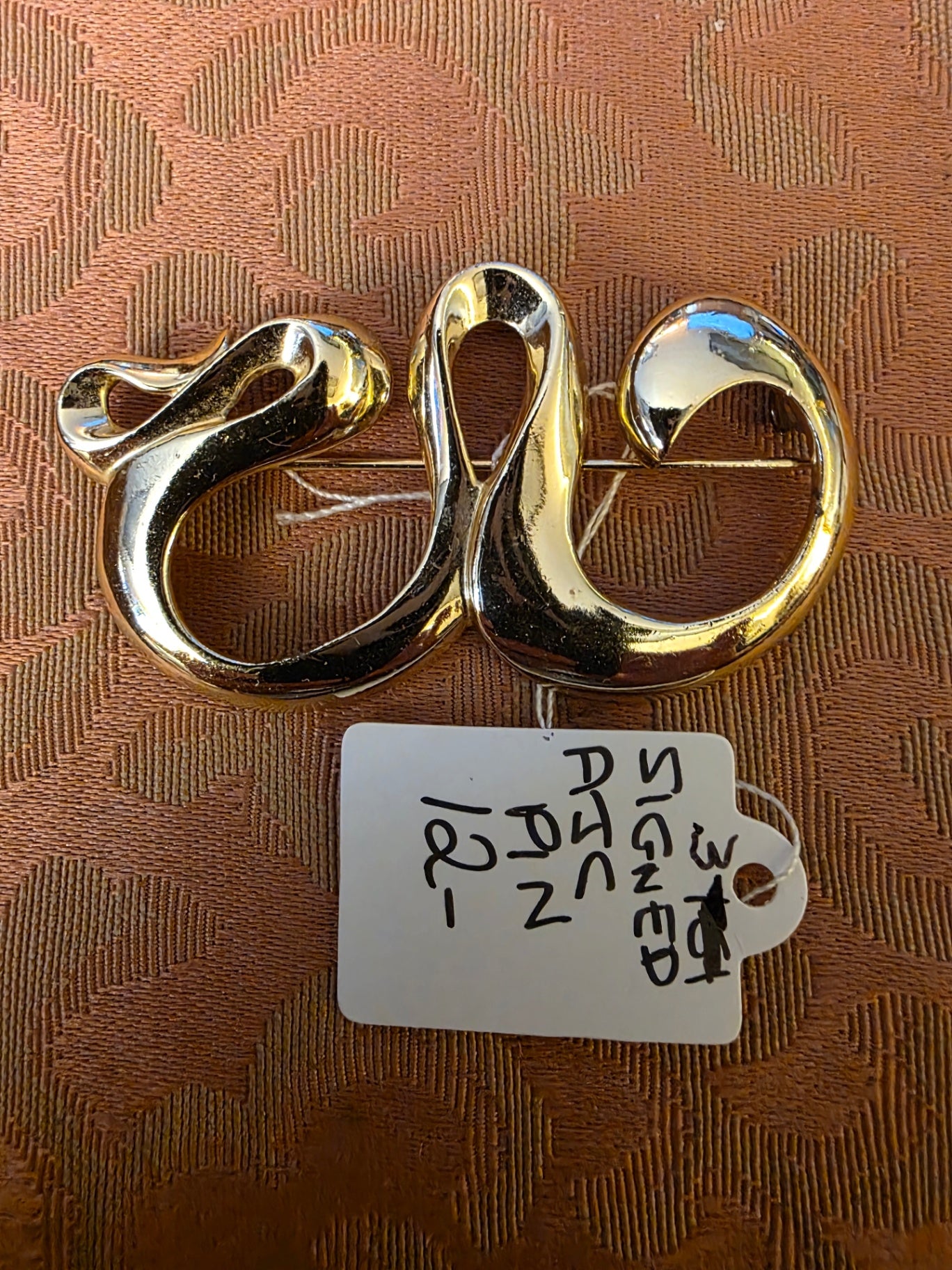 Accessories signed AJC PIN