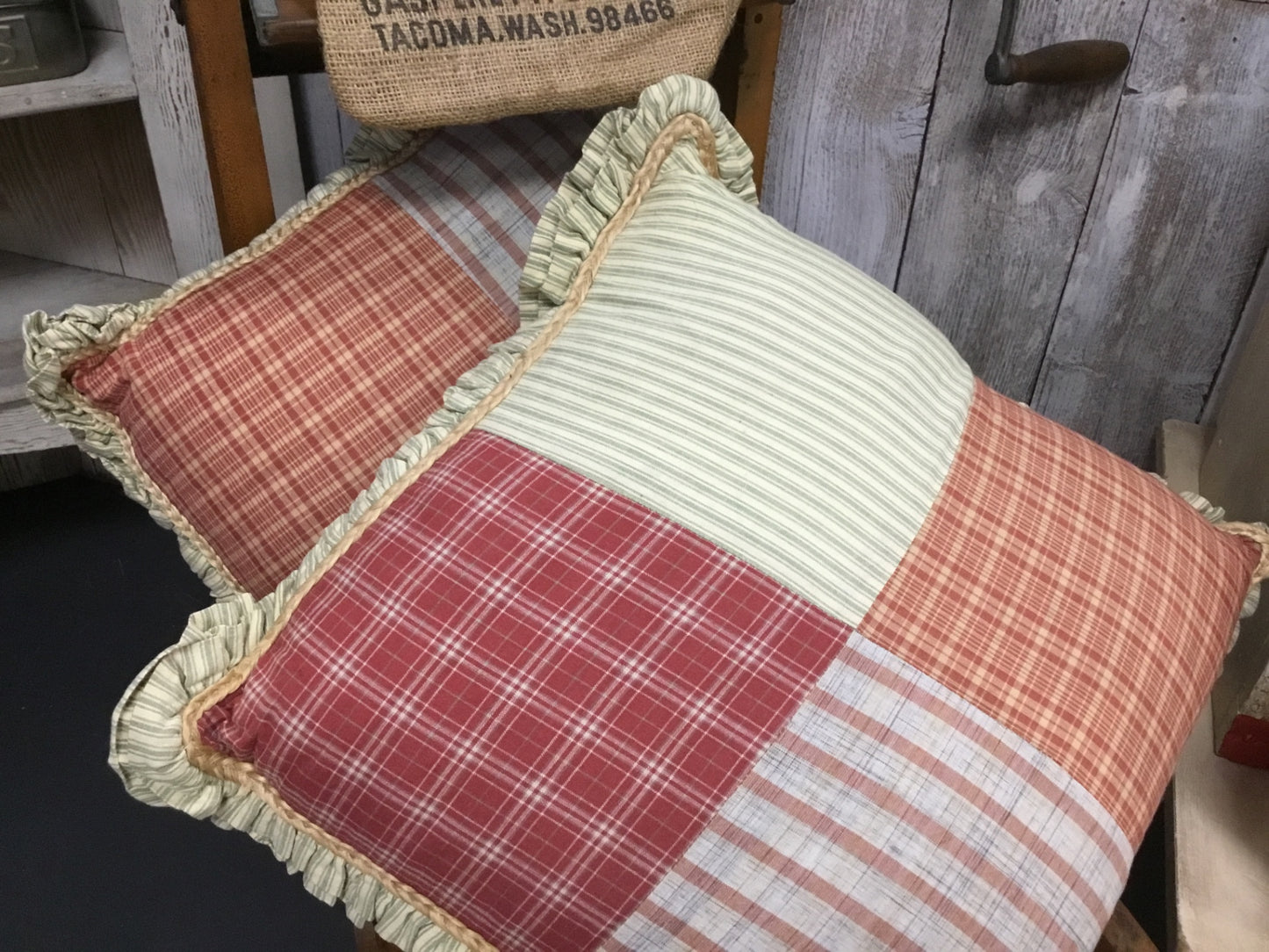 2 Country style pillows