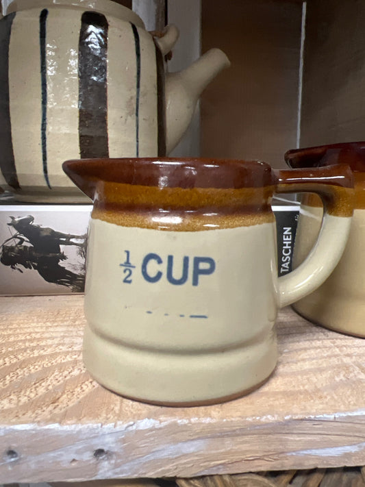 Kitchen 1/2 cup pitcher