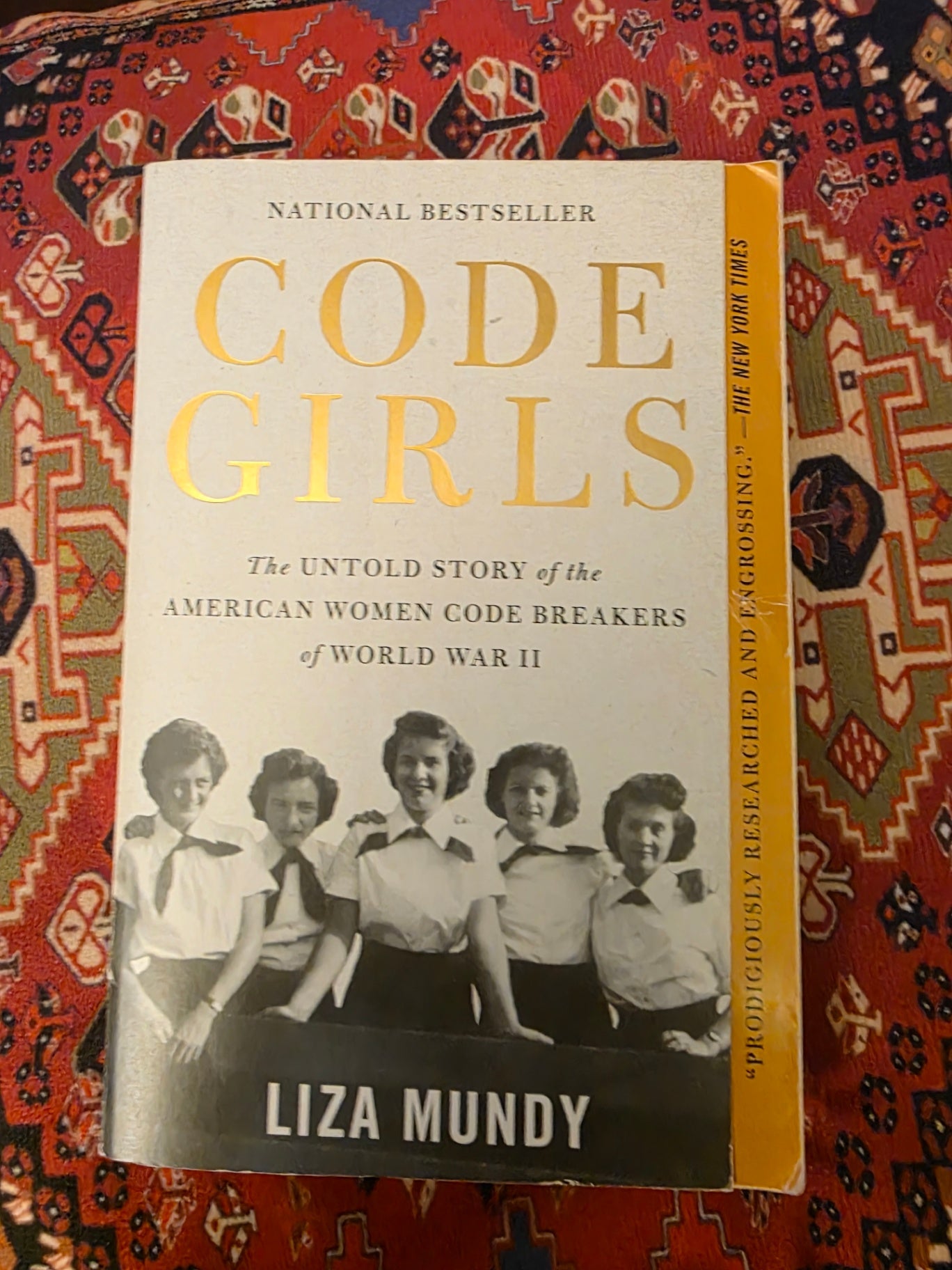 CODE GIRLS.