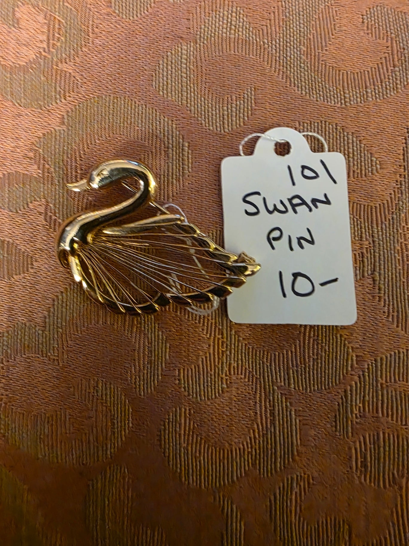 Jewelry SWAN PIN.