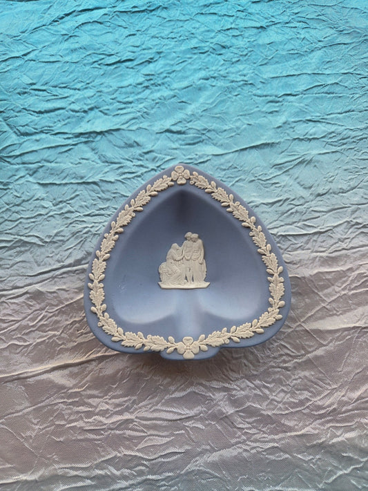 Wedgwood heart dish